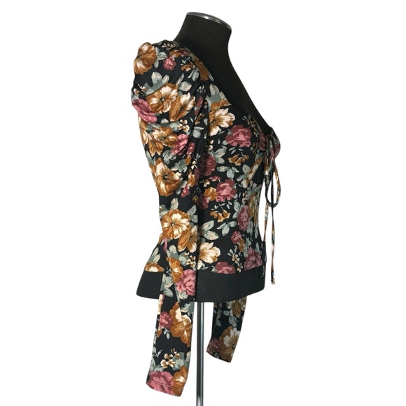 Forever 21 – Knit Floral Long Sleeve Cutout Crop Top – Small - Picture 5 of 10